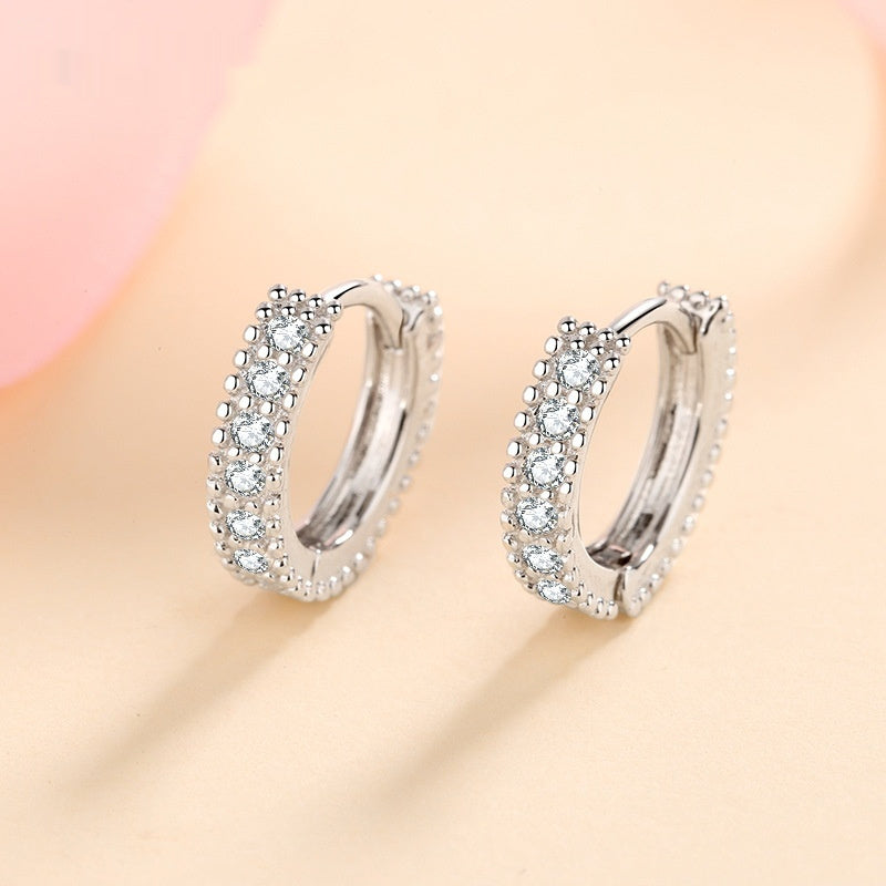 Moissanite stud earrings in 925 sterling silver – main view